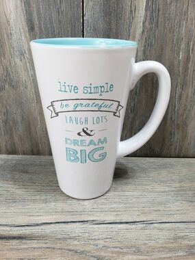 Secret Celebrity Live Simple Be Grateful Laugh Lots & Dream Big Coffee Mug